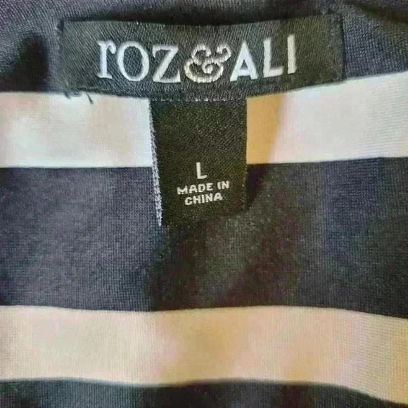 Roz & Ali | Striped Short Sleeve Shirt, Size L - Picture 4 of 4